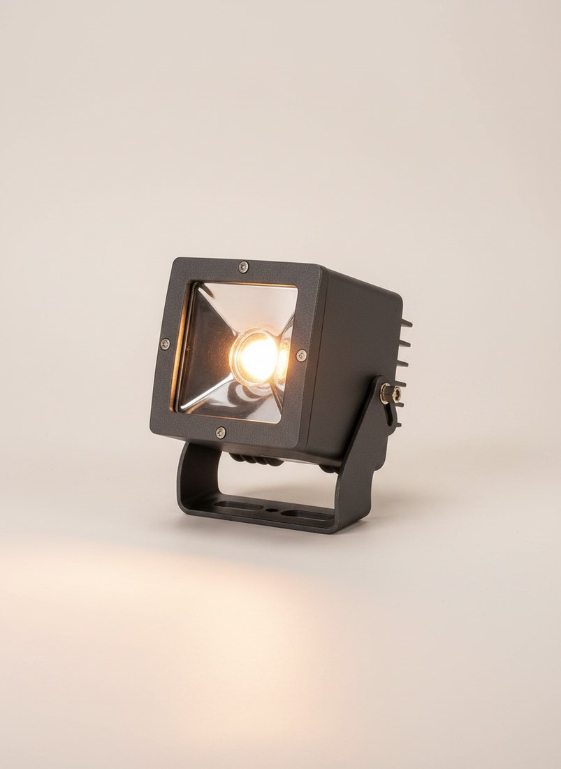 Apollo Narrow Beam Flood Light — Preet Glow PG-WPO-009